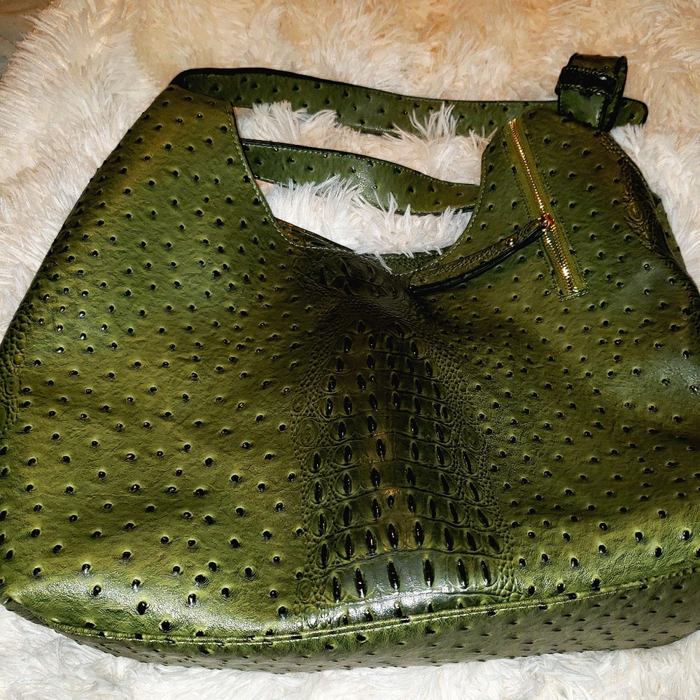 Faux green crocodile 🐊 inspired purse
